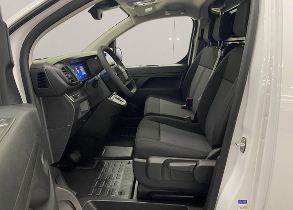 Vehicle image 4 Vehicle image 4