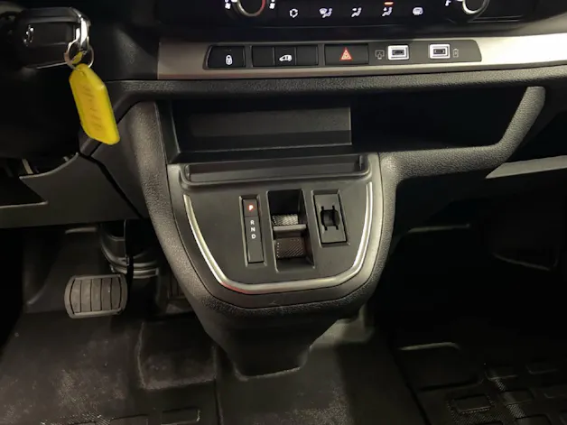 Opel Vivaro Cargo 2.0 D 144 S/S
