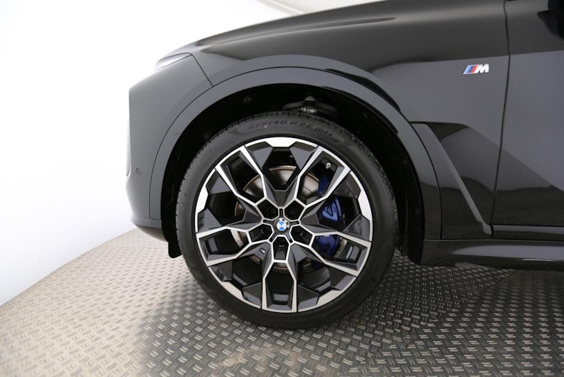 Vehicle image BMW X7