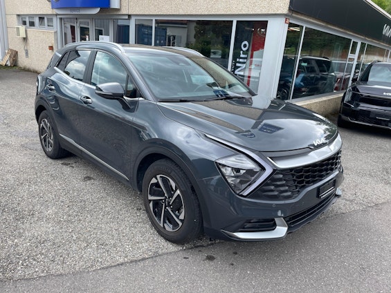 First vehicle image