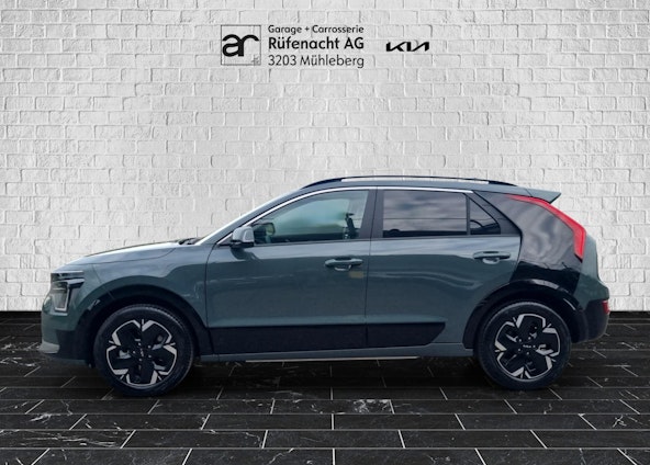 Vehicle image 4 Vehicle image 4