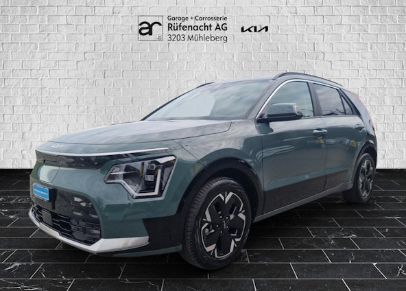 First vehicle image First vehicle image