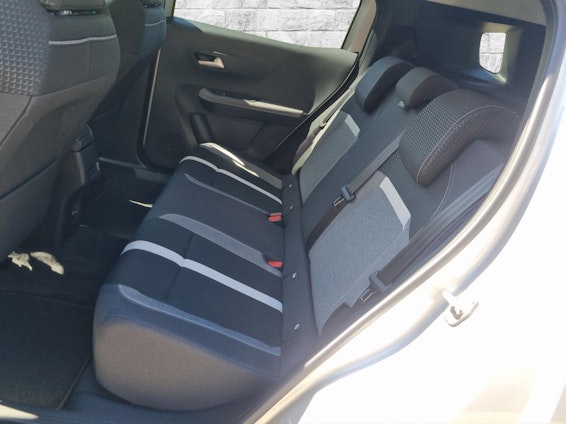 Vehicle image 7 Vehicle image 7