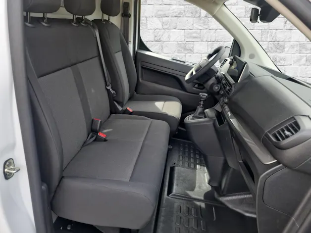 Opel Vivaro Cargo 2.0 D 144 S/S