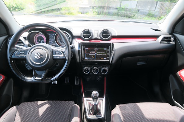 Vehicle image 4