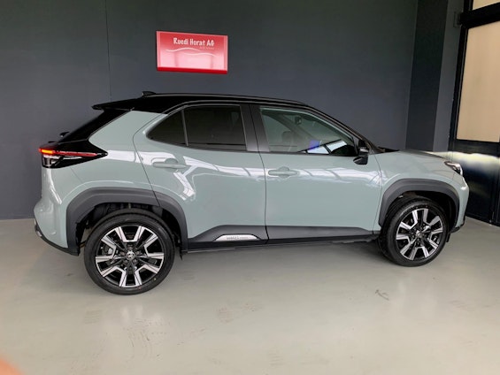 Vehicle image 11