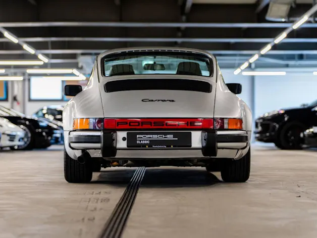 Porsche 911 Carrera Coupé