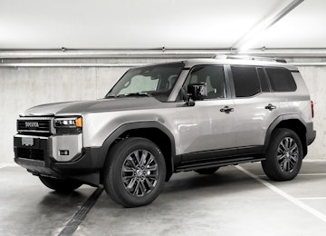 Vehicle image TOYOTA Land Cruiser 2.8 D 48V Invincible Vehicle image TOYOTA Land Cruiser 2.8 D 48V Invincible