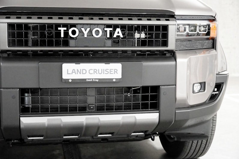 Vehicle image TOYOTA LANDCRUISER