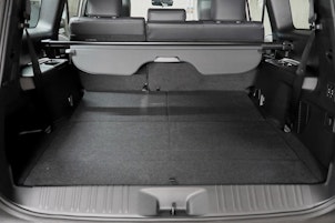 Vehicle image TOYOTA Land Cruiser 2.8 D 48V Invincible