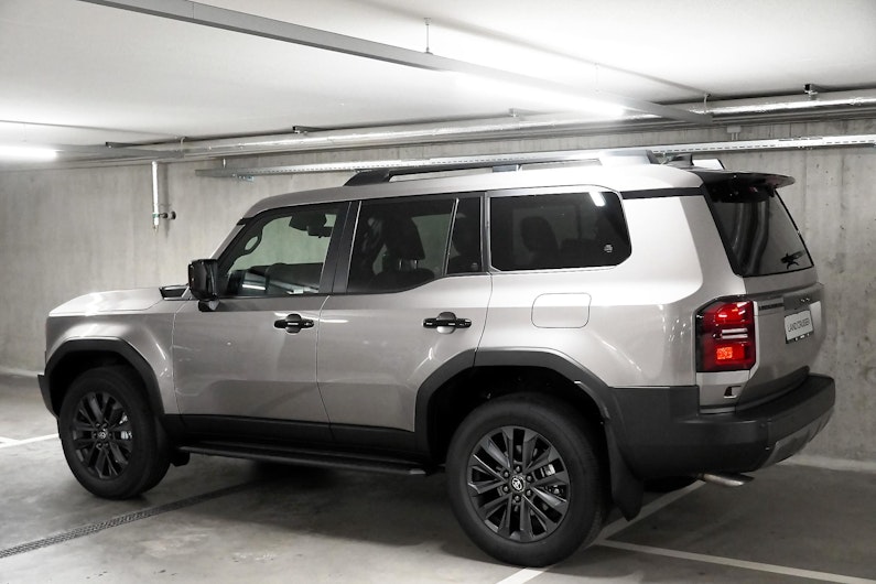 Vehicle image TOYOTA LANDCRUISER