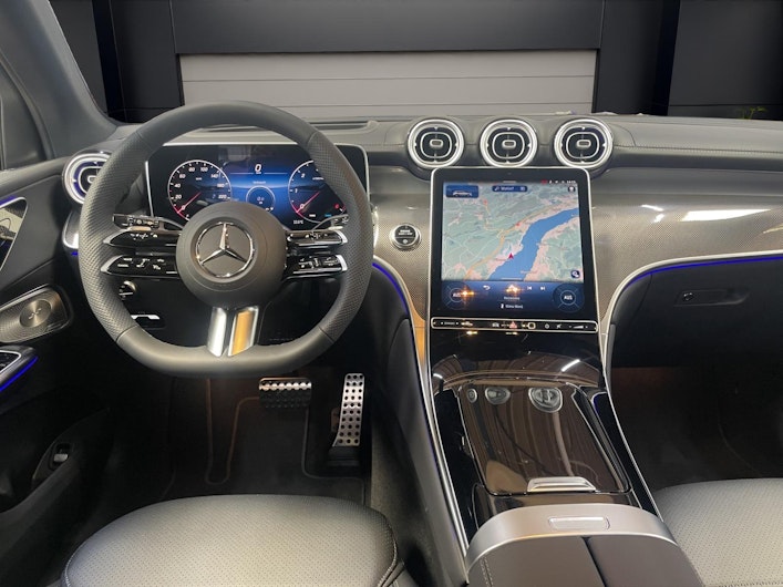 Vehicle image MERCEDES-BENZ GLC 220