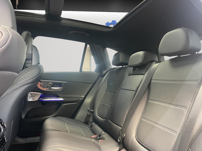 Vehicle image MERCEDES-BENZ GLC 220