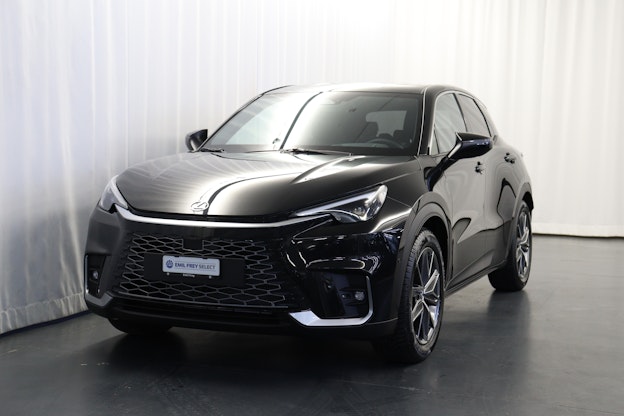 First vehicle image