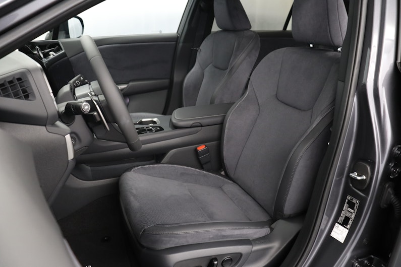 Vehicle image LEXUS RZ