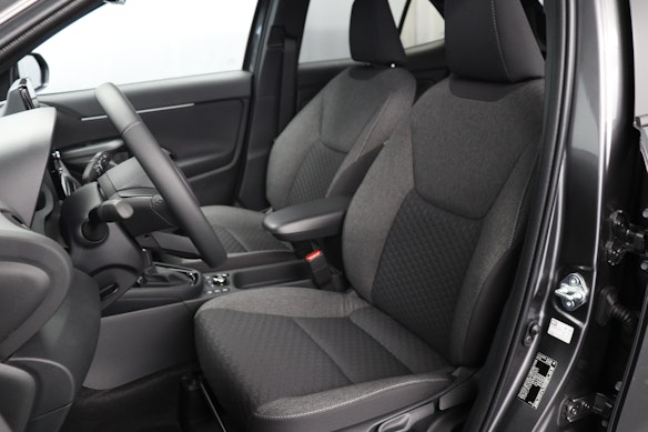 TOYOTA Yaris Cross 1.5 VVT-i HSD Trend AWD-i 2