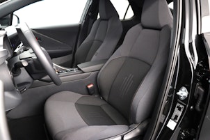 Vehicle image TOYOTA C-HR 1.8 HEV Trend