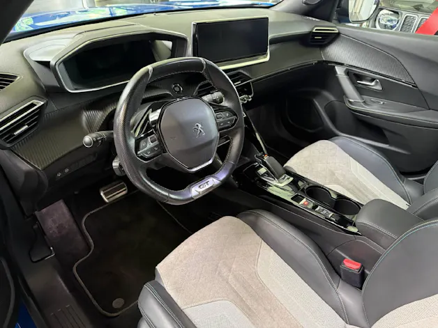 Peugeot 2008 e-GT