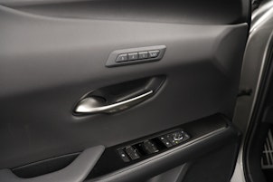 Vehicle image LEXUS UX 300h F-Sport