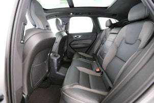 Vehicle image VOLVO XC60 2.0 T6 TE R-Design eAWD