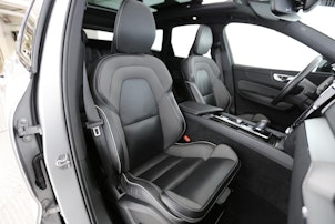 Vehicle image VOLVO XC60 2.0 T6 TE R-Design eAWD