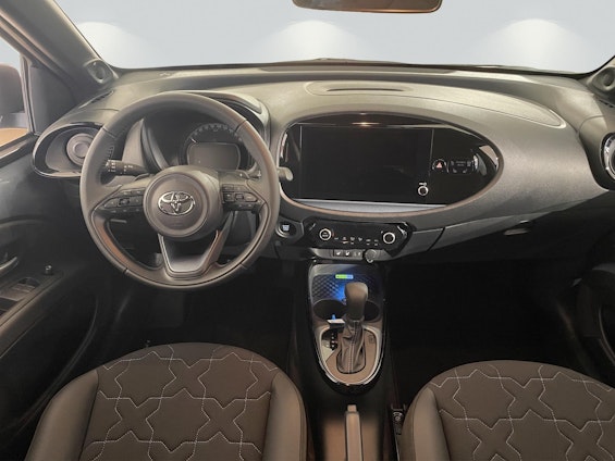 Vehicle image 10 Vehicle image 10