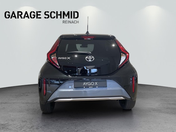 Vehicle image 5 Vehicle image 5