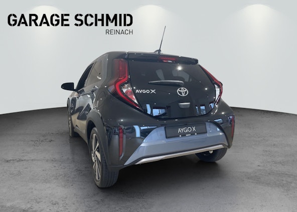 Vehicle image 4 Vehicle image 4