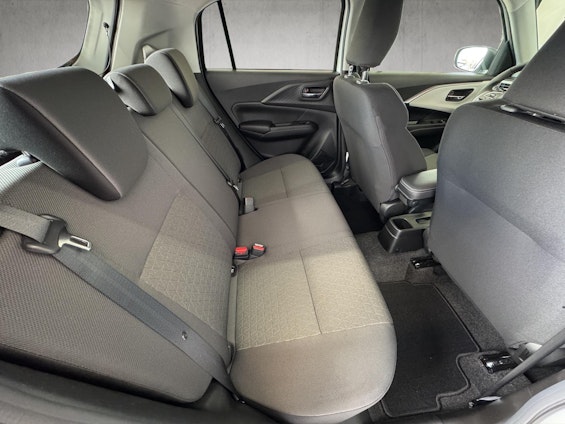 Vehicle image 27 Vehicle image 27