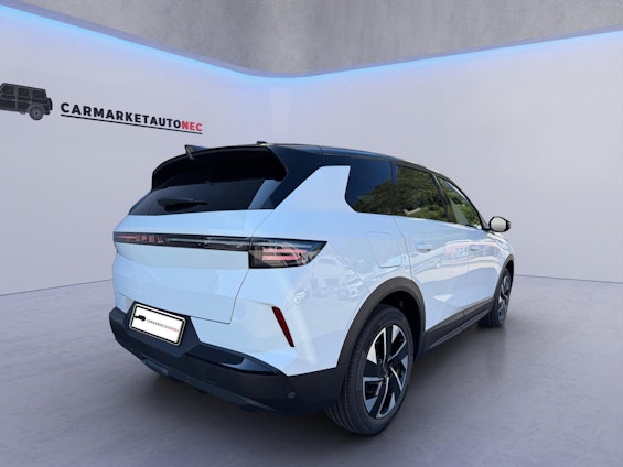 Vehicle image 6 Vehicle image 6