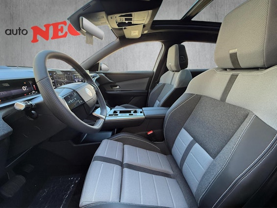 Vehicle image 9 Vehicle image 9