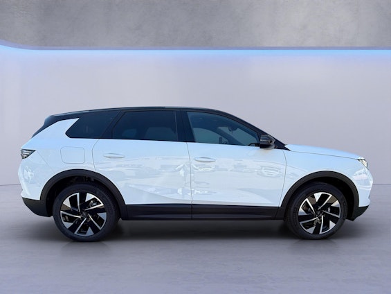 Vehicle image 7 Vehicle image 7