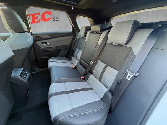 Vehicle image 10 Vehicle image 10