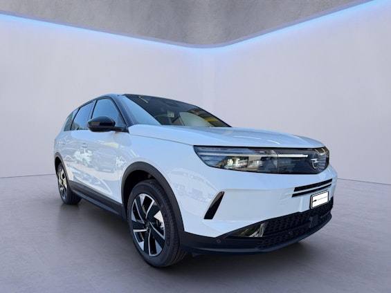 First vehicle image