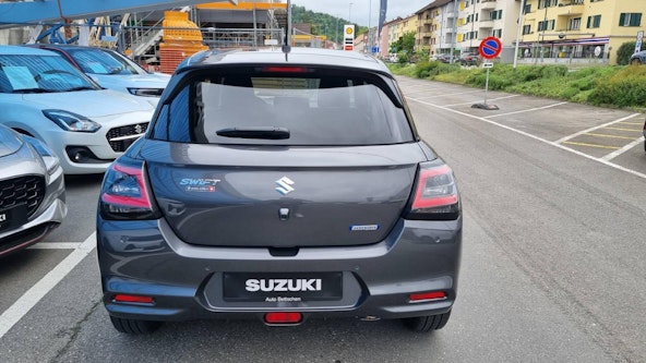 Vehicle image 4 Vehicle image 4