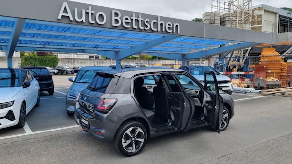 Vehicle image 6 Vehicle image 6