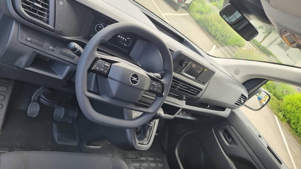 Vehicle image 9 Vehicle image 9