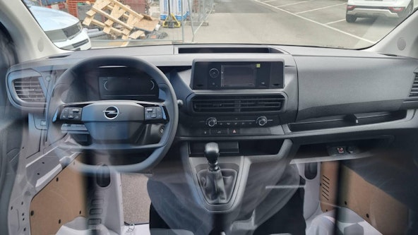 Vehicle image 8 Vehicle image 8