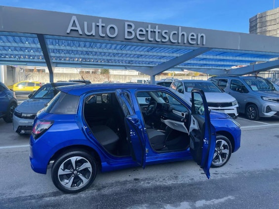 Vehicle image 3 Vehicle image 3