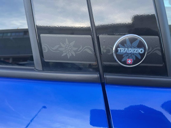 Vehicle image 8 Vehicle image 8