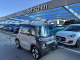 First vehicle image