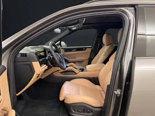 PORSCHE Cayenne E-Hybrid