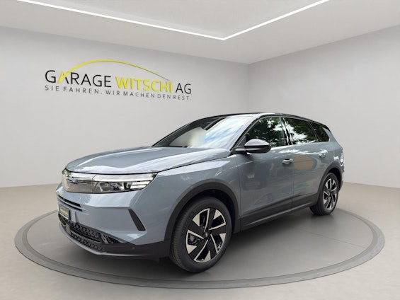 First vehicle image