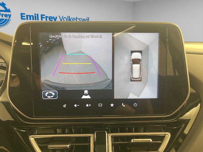 Vehicle image SUZUKI S-CROSS