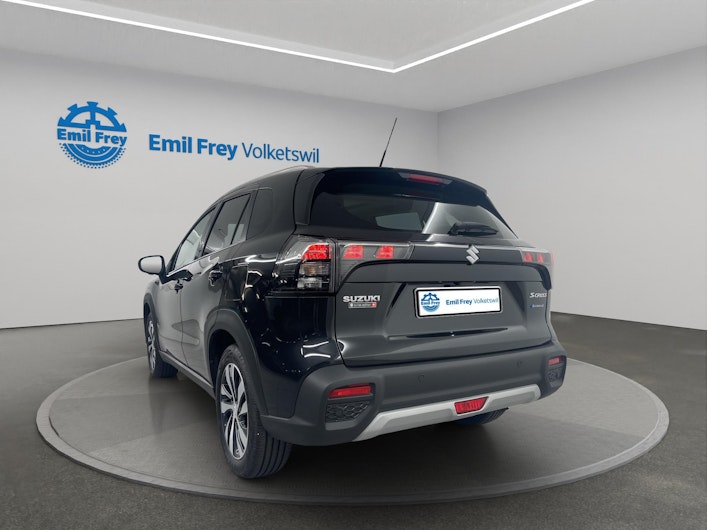 Vehicle image SUZUKI S-CROSS