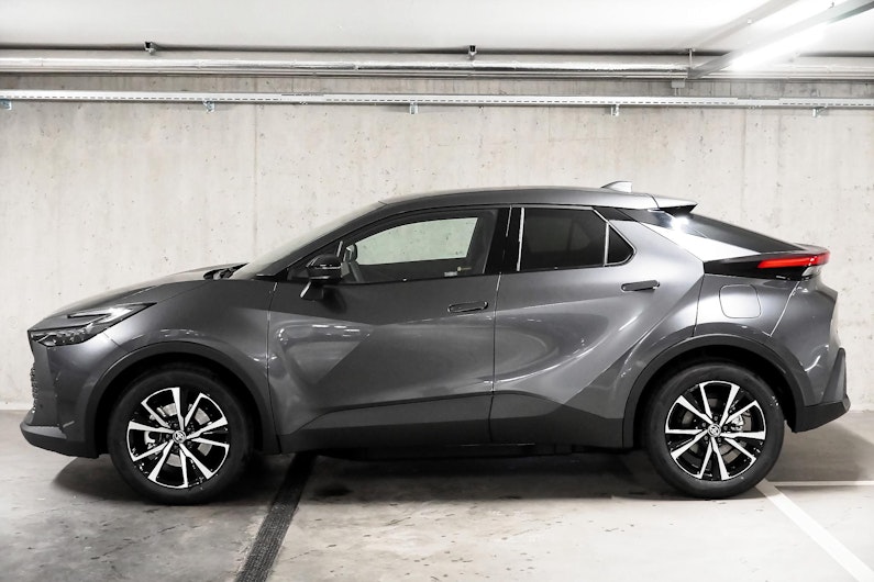 Vehicle image TOYOTA C-HR