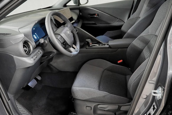 TOYOTA C-HR 2.0 PHEV Swiss Edition 2