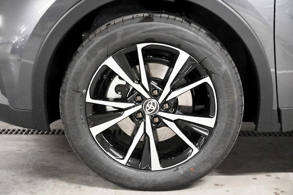 Vehicle image 13 Vehicle image 13