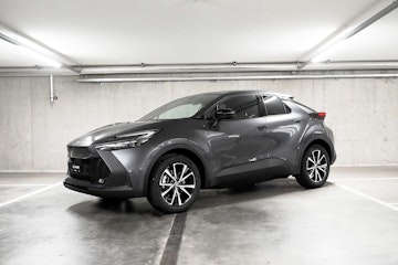 Vehicle image TOYOTA C-HR 0