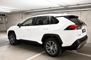 Vehicle image TOYOTA RAV4 2.5 HSD Trend